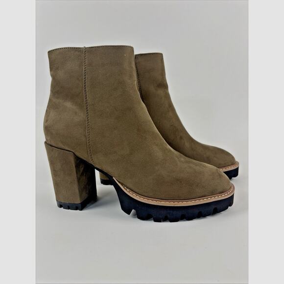 CUSHIONAIRE Women's Ringo platform heel boot Memory Foam Size 11M - Picture 1 of 15